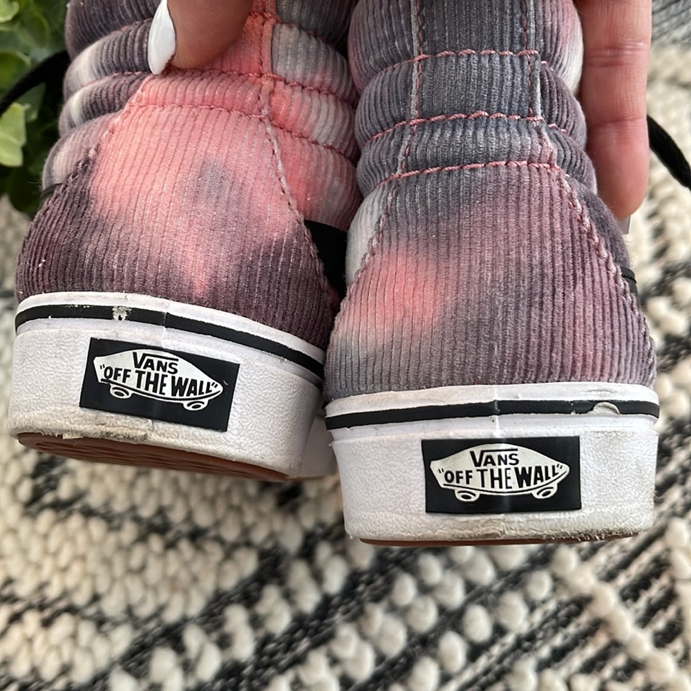 High-Top Vans - Picture 3 of 9